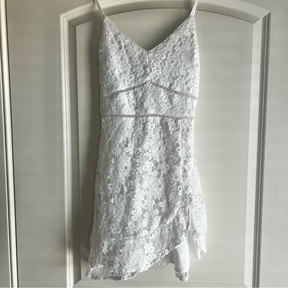 Elegant White Lace Dress